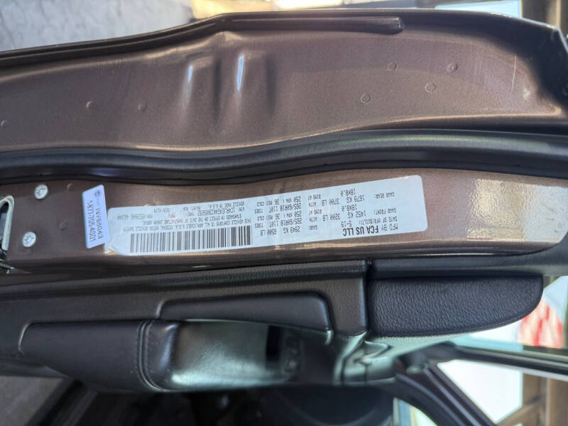 2019 Jeep Grand Cherokee Laredo E