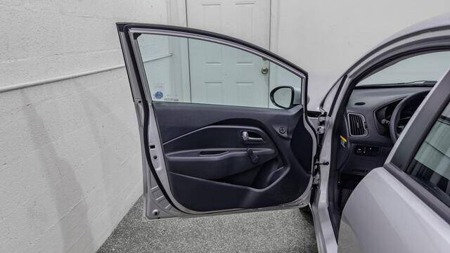 2016 Kia Rio 5-Door LX