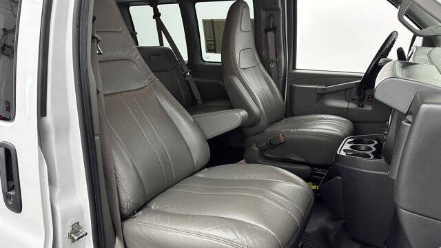 2023 Chevrolet Express LS 3500