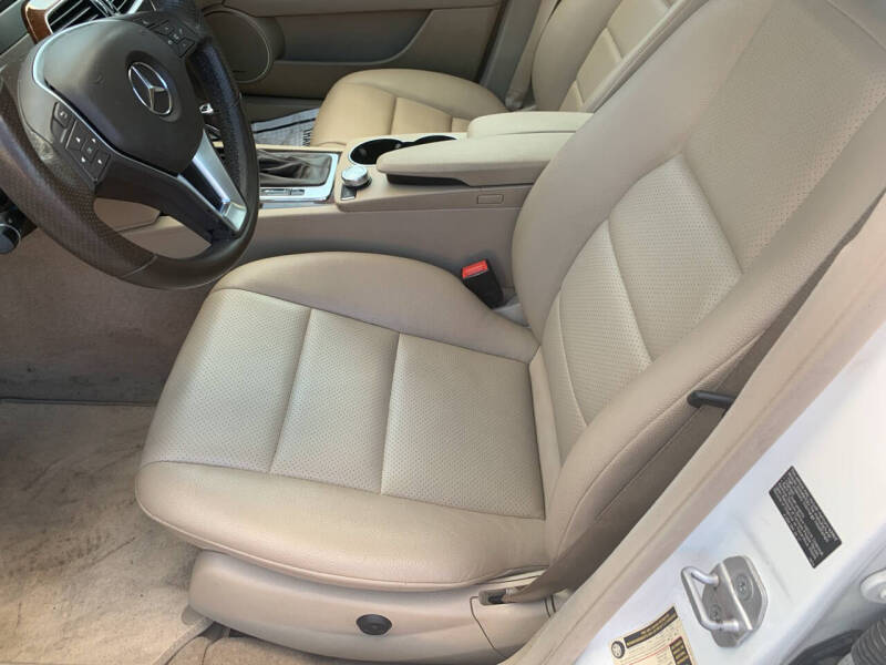 2013 Mercedes-Benz C-Class C 300 Luxury 4MATIC