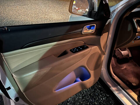 2017 Jeep Grand Cherokee Laredo