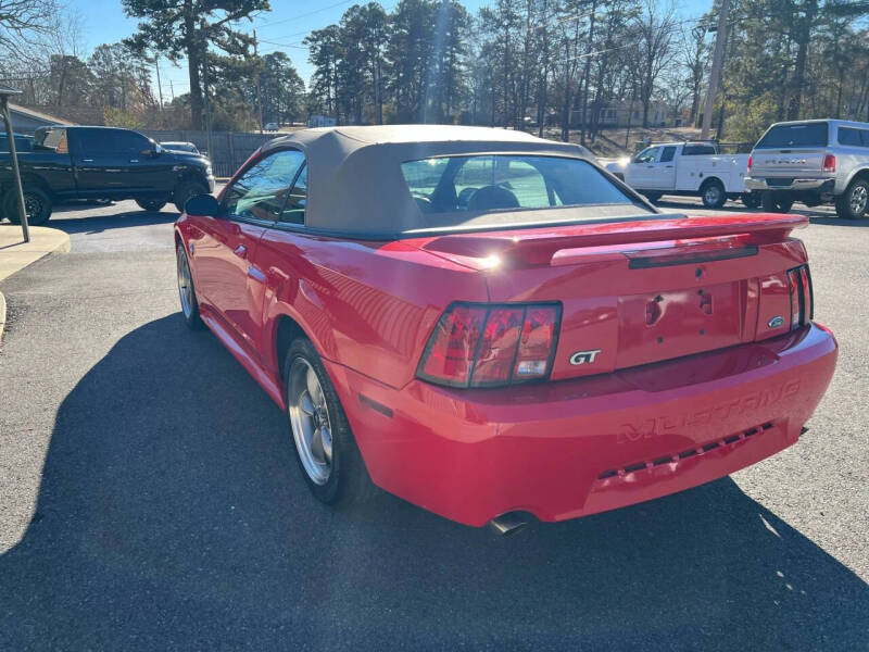 2004 Ford Mustang GT Deluxe
