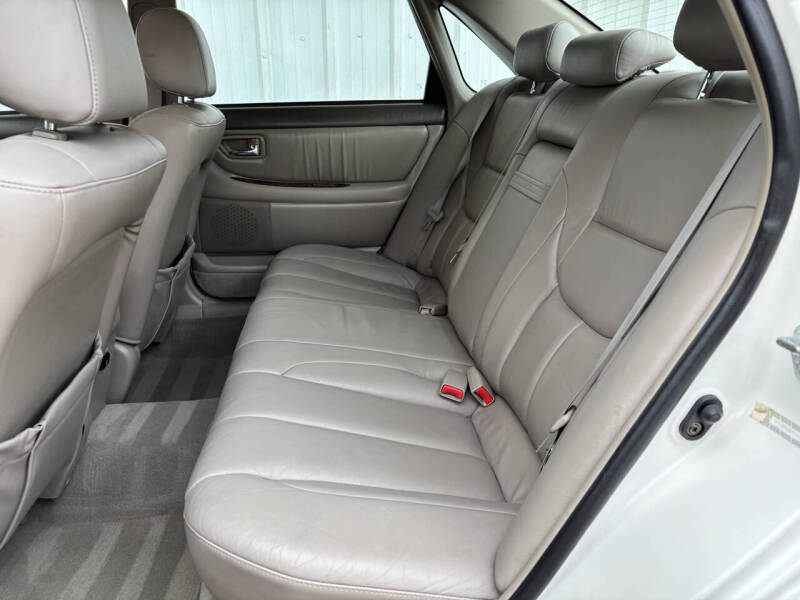 2004 Toyota Avalon XLS