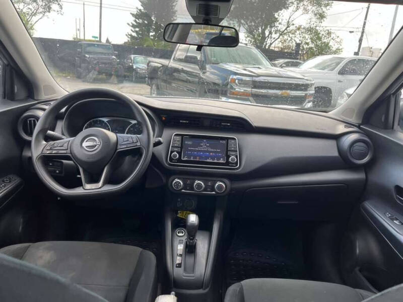 2024 Nissan Kicks S