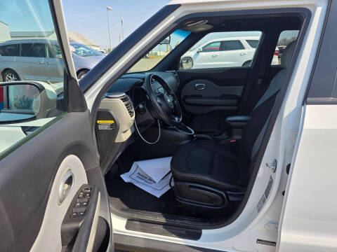 2016 Kia Soul +