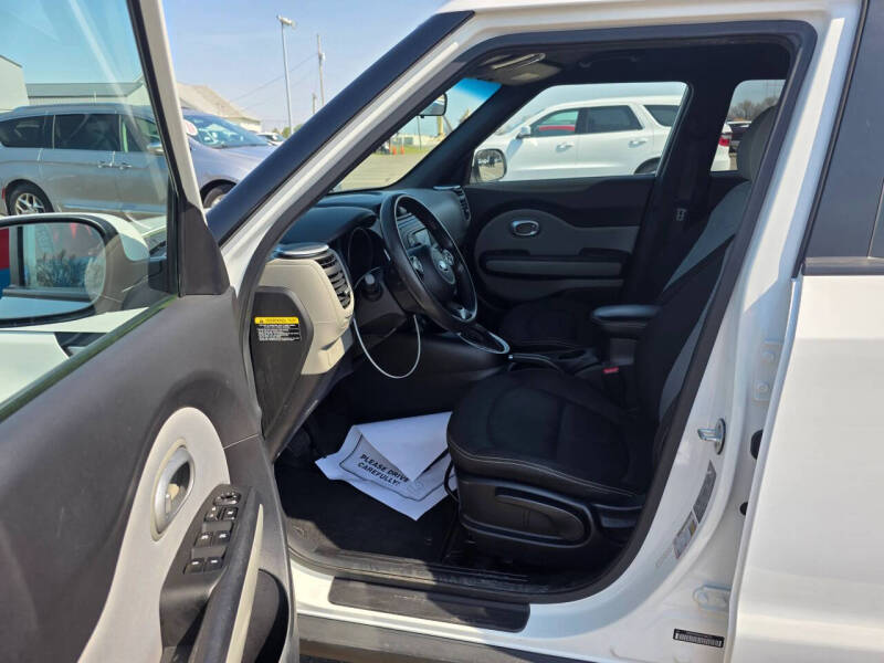 2016 Kia Soul +