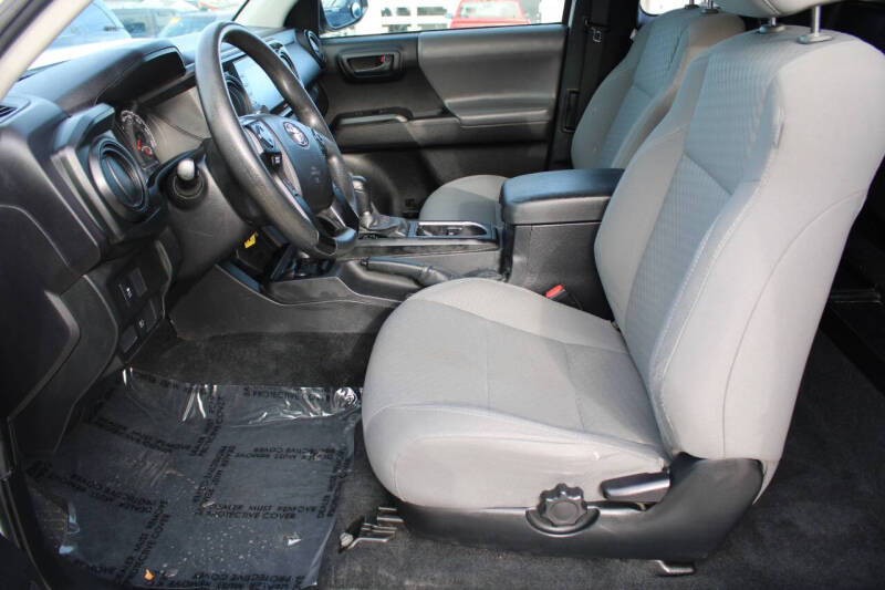 2022 Toyota Tacoma SR