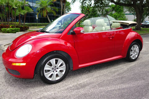 2010 Volkswagen New Beetle Convertible for sale at SR Motorsport in Pompano Beach FL