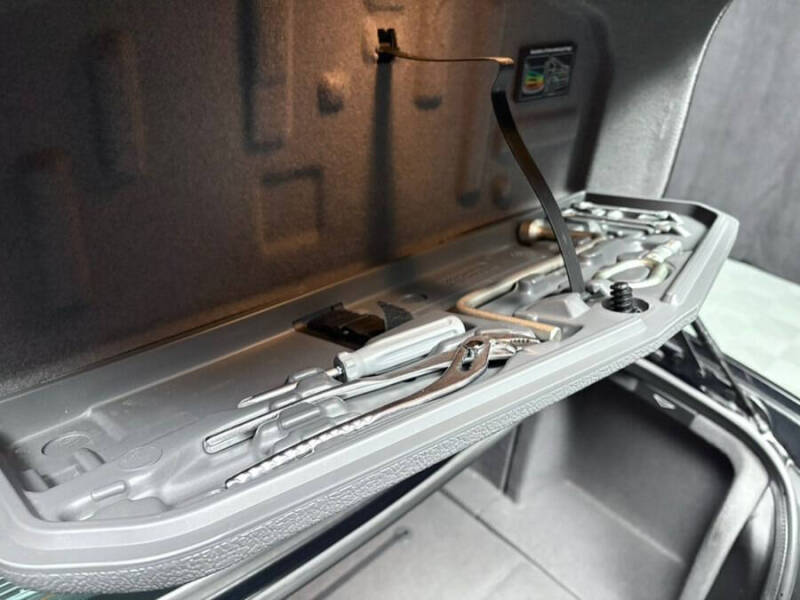 2000 BMW 5 Series 528i