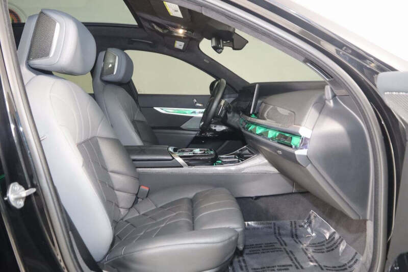 2023 BMW 7 Series 760i xDrive