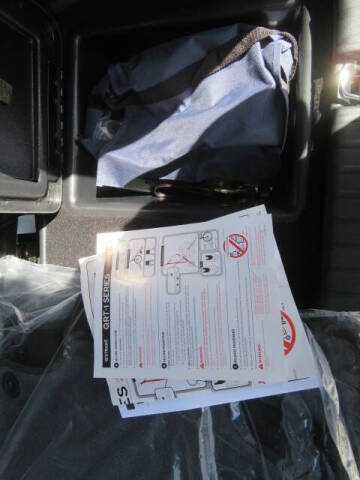 2025 Chrysler Voyager LX