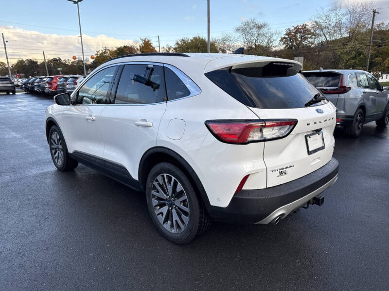 2020 Ford Escape Titanium