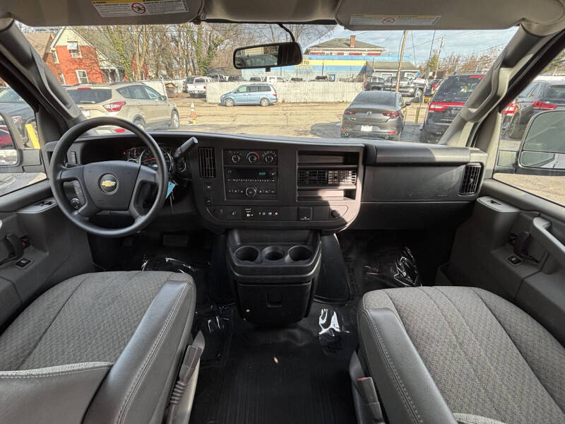 2019 Chevrolet Express 2500