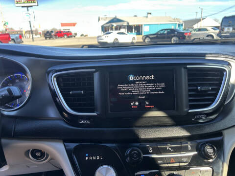 2020 Chrysler Pacifica Touring L