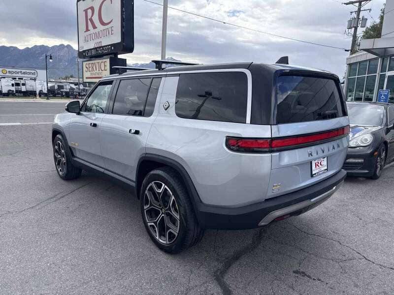 2022 Rivian R1S Launch Edition