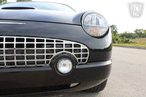 2005 Ford Thunderbird Deluxe