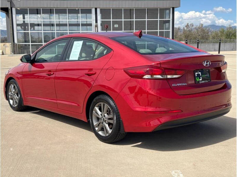 2018 Hyundai Elantra