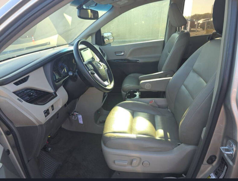 2017 Toyota Sienna