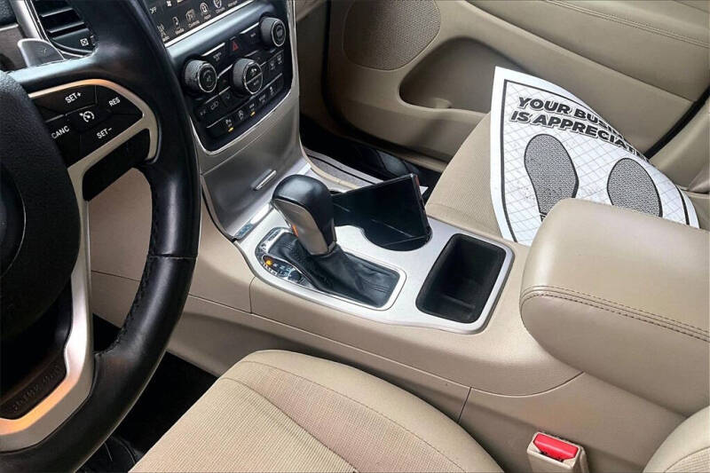 2017 Jeep Grand Cherokee Laredo