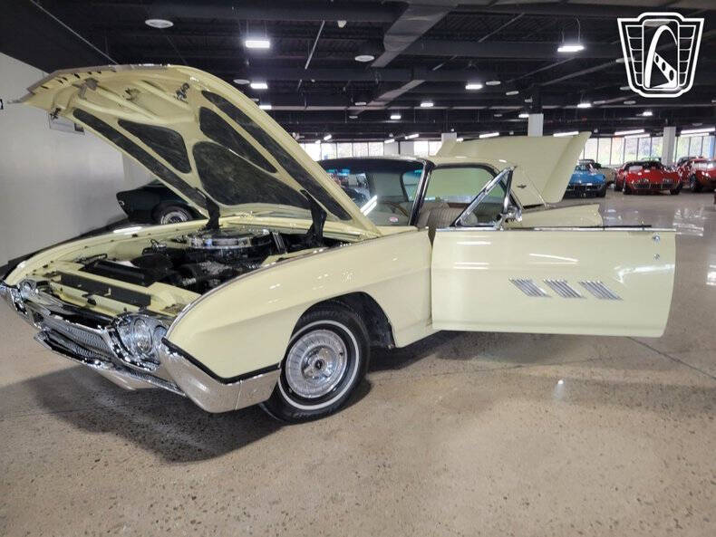 1963 Ford Thunderbird