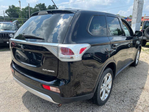 2015 Mitsubishi Outlander SE