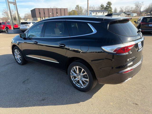 2022 Buick Enclave Essence