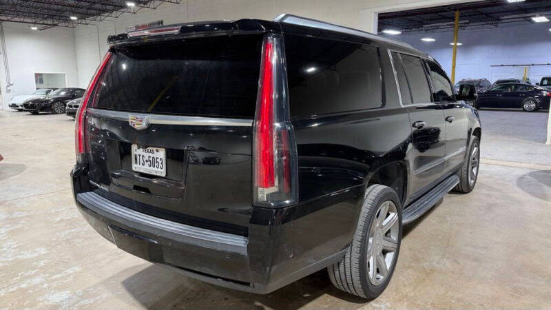 2019 Cadillac Escalade ESV Luxury