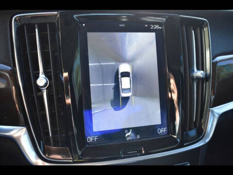 2017 Volvo S90 T5 Momentum