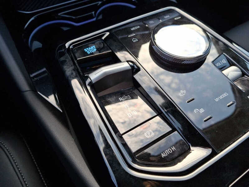 2024 BMW i5 eDrive40