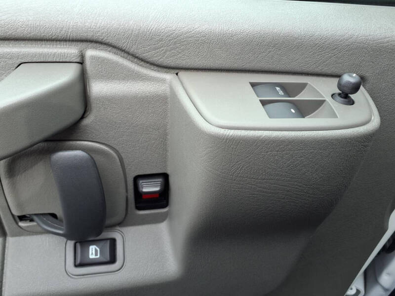 2025 Chevrolet Express LT 3500
