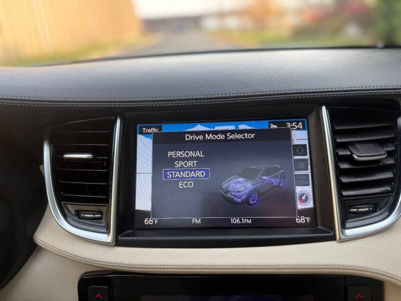 2019 Infiniti QX50 Essential