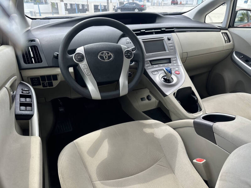 2014 Toyota Prius Three