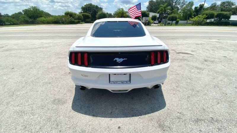 2017 Ford Mustang EcoBoost Premium