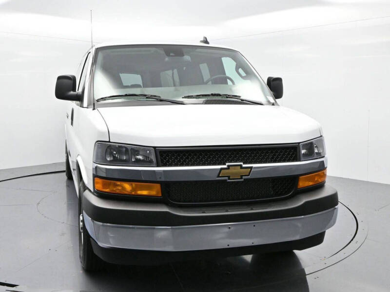 2025 Chevrolet Express LT 3500