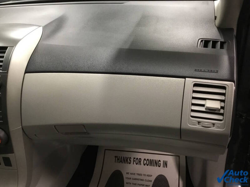 2011 Toyota Corolla LE