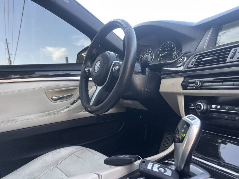 2014 BMW 5 Series 528i