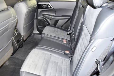 2026 Mitsubishi Outlander LE