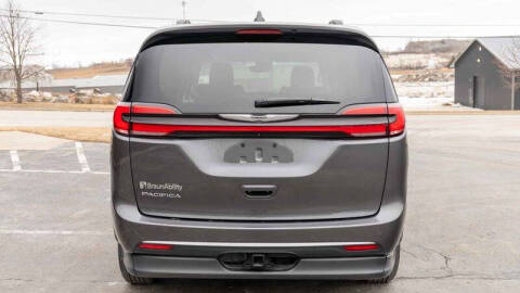 2021 Chrysler Pacifica Touring L