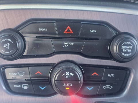 2015 Dodge Challenger SXT