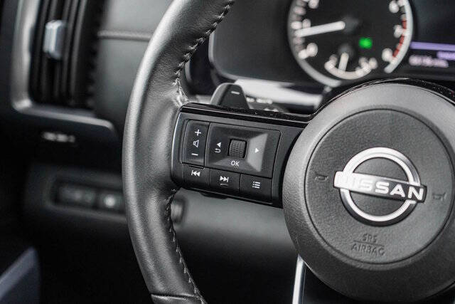 2023 Nissan Pathfinder SL