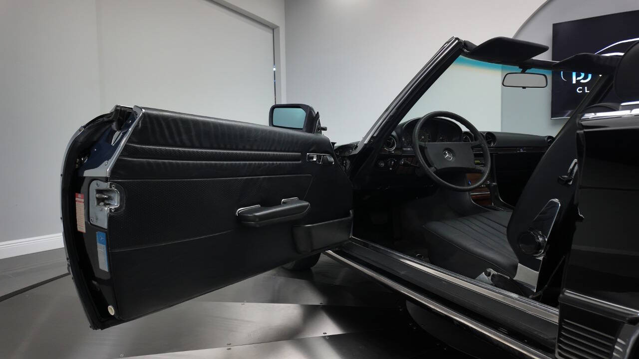 1982 Mercedes-Benz 380-Class 48