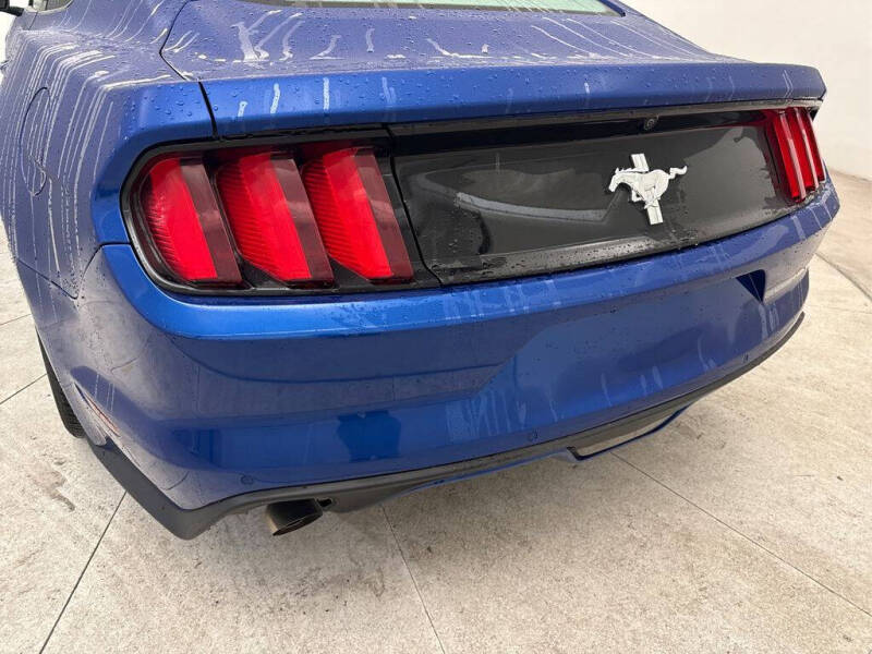 2017 Ford Mustang V6
