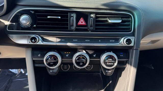 2023 Genesis G70