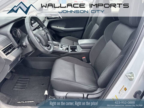 2024 Mitsubishi Outlander ES