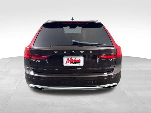 2017 Volvo V90 Cross Country T6