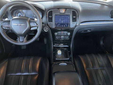 2023 Chrysler 300 S V6