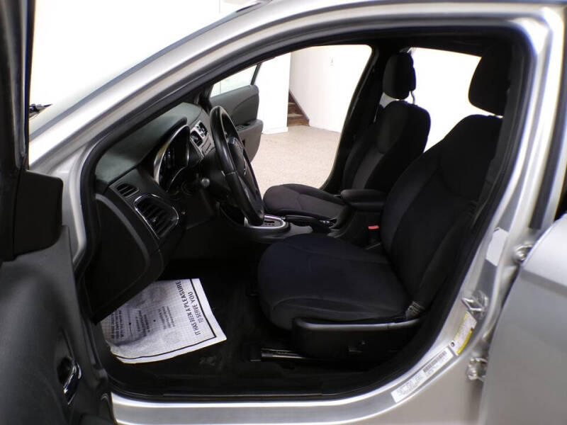 2012 Chrysler 200 Touring