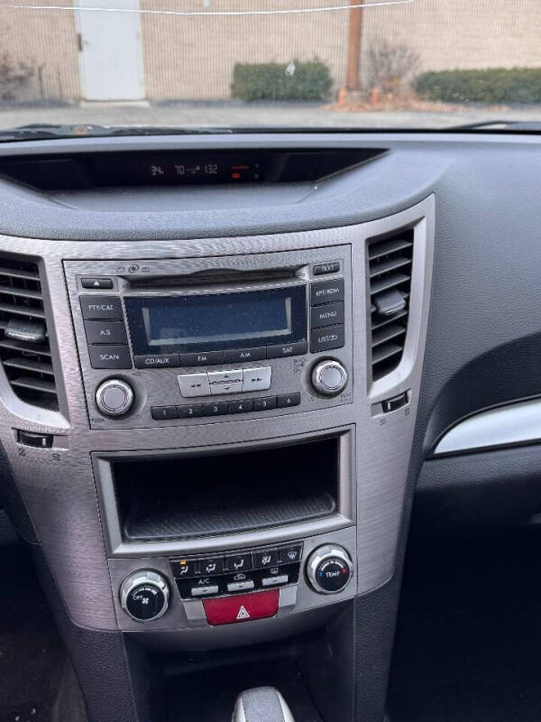 2014 Subaru Legacy 2.5i