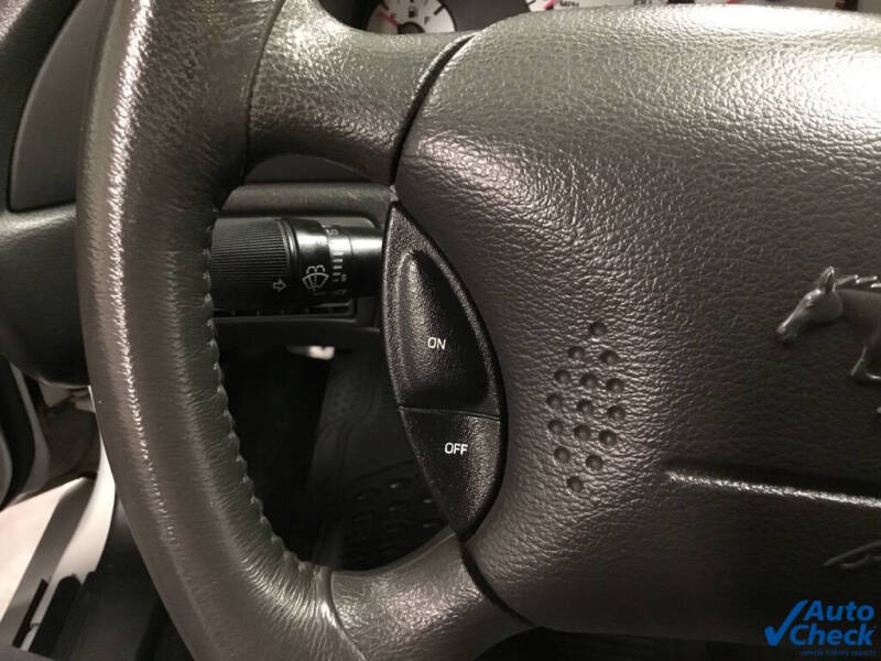 2002 Ford Mustang GT Deluxe