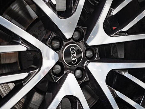 2024 Audi SQ8 4.0T quattro Premium Plus